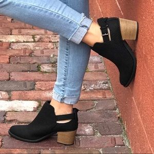 Qupid black booties